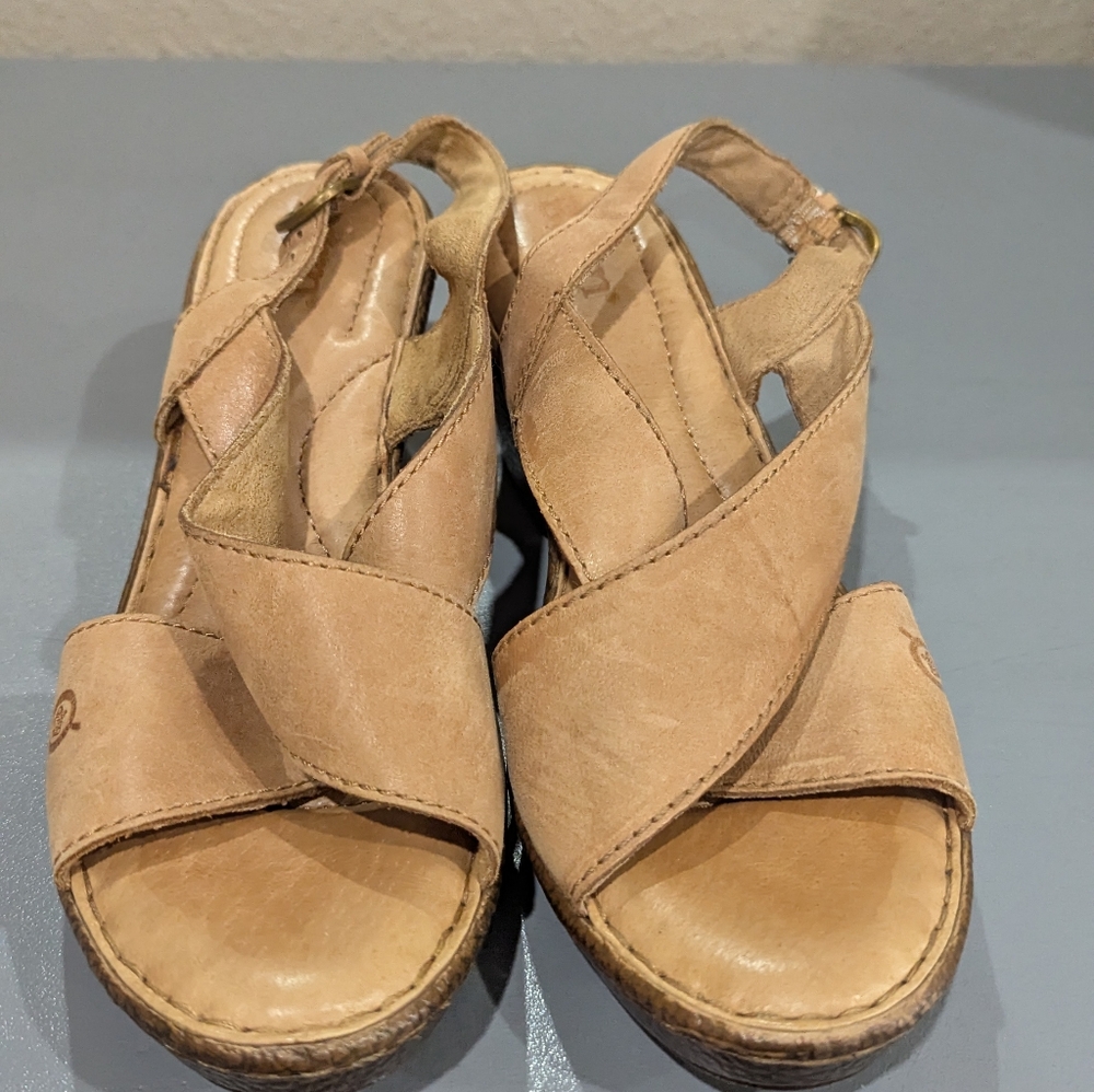 Born Women's Tan Sandals, Wedge